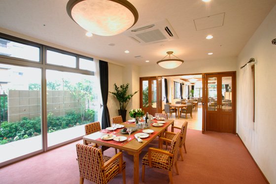 グッドタイム リビング 泉北泉ヶ丘 (大和証券グループ)