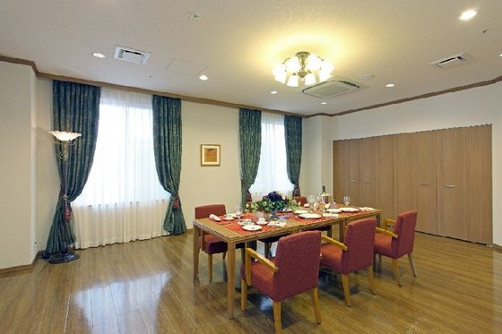 グッドタイム リビング 尼崎駅前 (大和証券グループ)