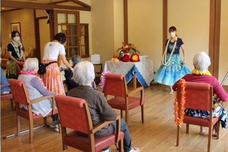 座ってフラダンス グッドタイム リビング 長津田みなみ台 大和証券グループ 横浜市緑区 Lifull介護 旧home S介護