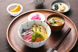 ホテル事業ならでは!お刺身や海鮮丼なども年中ご提供可能!