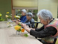 春のフラワーアレンジメント🌼