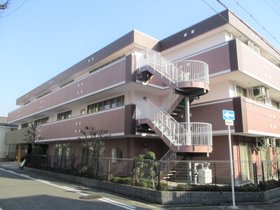 ラ・ナシカつるみ