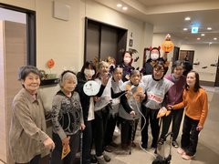 手作り衣装やかわいいカチューシャなどでハロウィンを盛り上げました!