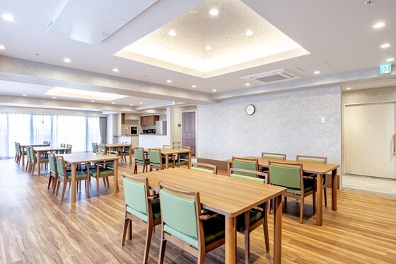 アズハイム足立六町