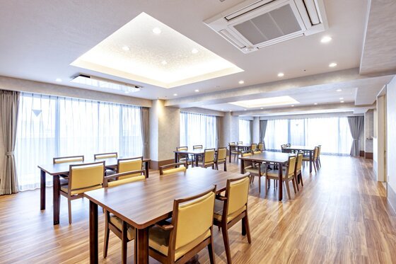 アズハイム足立六町