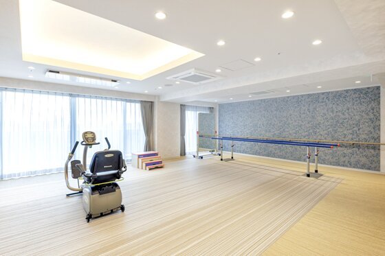 アズハイム足立六町