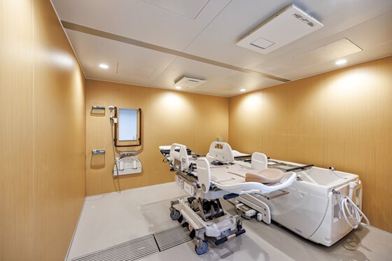 アズハイム足立六町