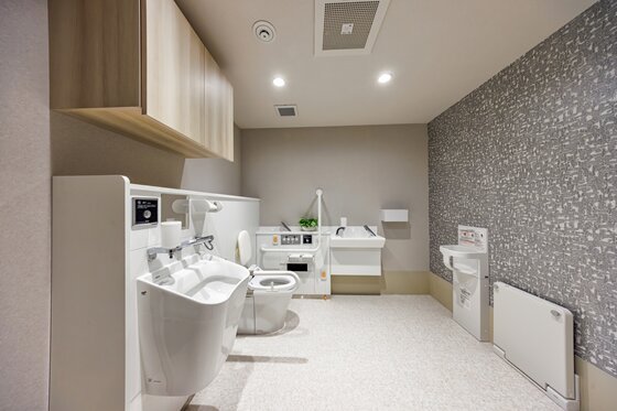 アズハイム足立六町