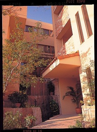 ラビアンローズ上野芝