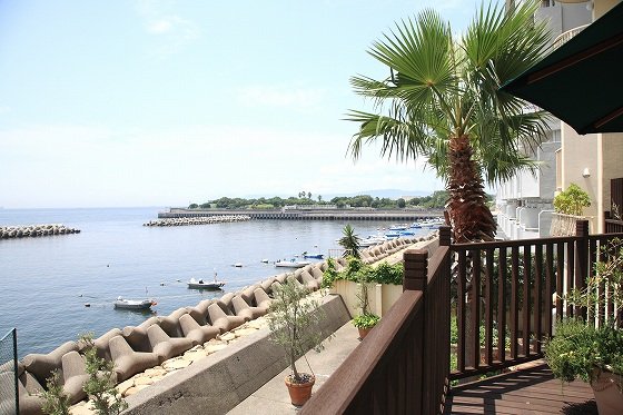 ロングライフ・クイーンズ塩屋