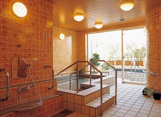 ロングライフ・クイーンズ塩屋