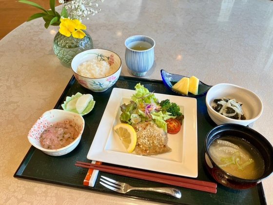 ロングライフ・クイーンズ塩屋