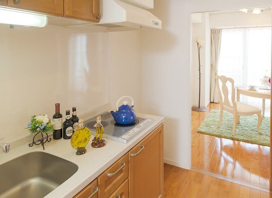 ロングライフ・クイーンズ塩屋