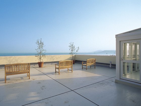 ロングライフ・クイーンズ塩屋