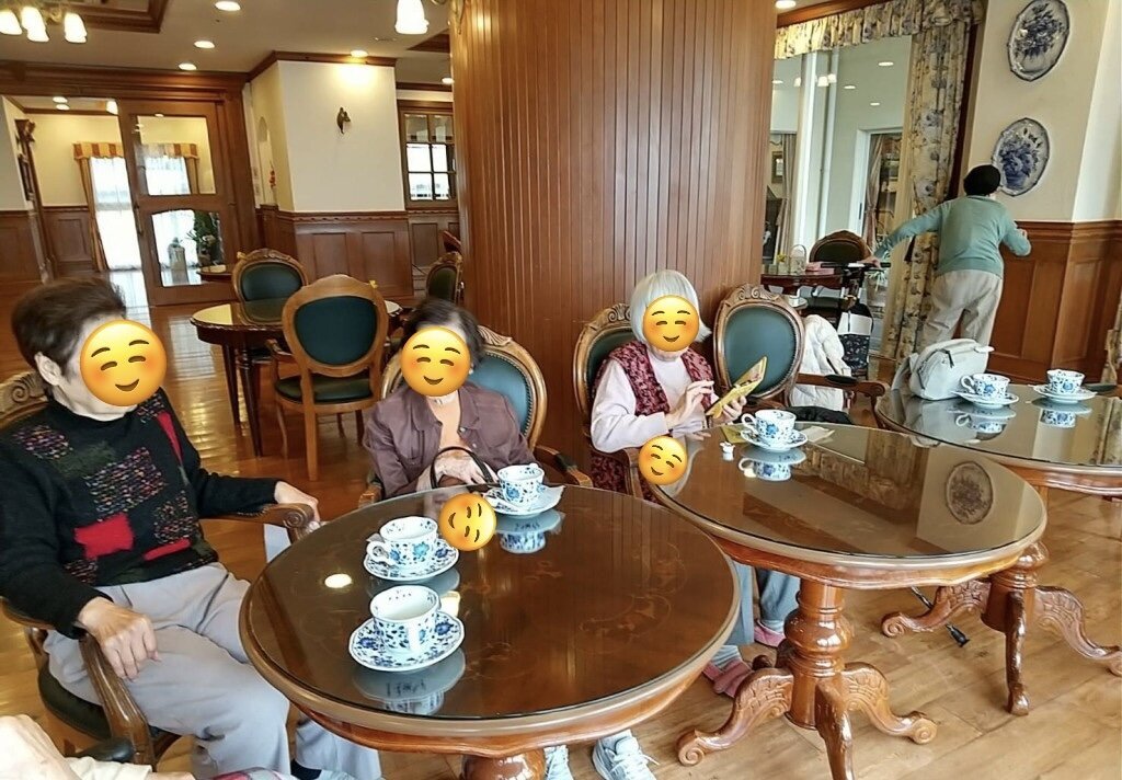 イチオク 趣味 パーティ レッスン 発表会 お稽古 エレガンス 人気 ロング 6 手話講座の後は優雅なティータイムを☕️✨｜ロングライフ・クイーンズ