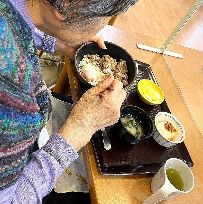 いつもの味”を楽しむ吉野家牛丼ランチ｜ココファン八尾(大阪府八尾市