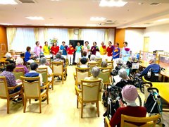 歌のコンサートを開催♪