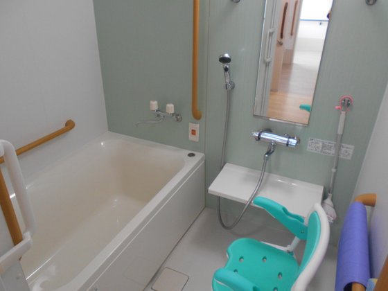 ココファン鶴川駅前