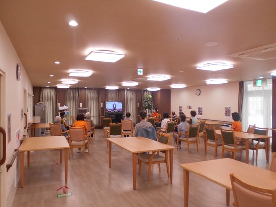 ココファン鶴川駅前