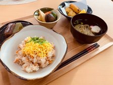 和洋多彩な献立。