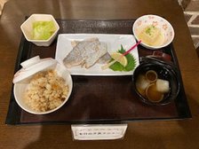 レストラン夕食の一例です