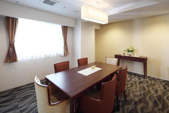 グランダ学芸大学