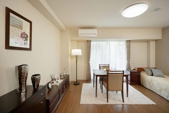 グランダ岡本里安邸