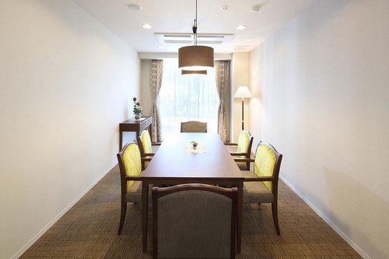 グランダ岡本里安邸