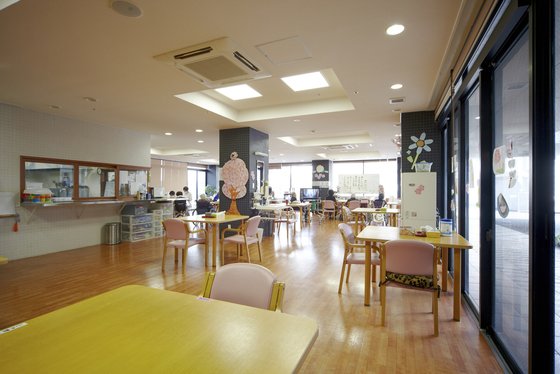 スーパー・コート大東