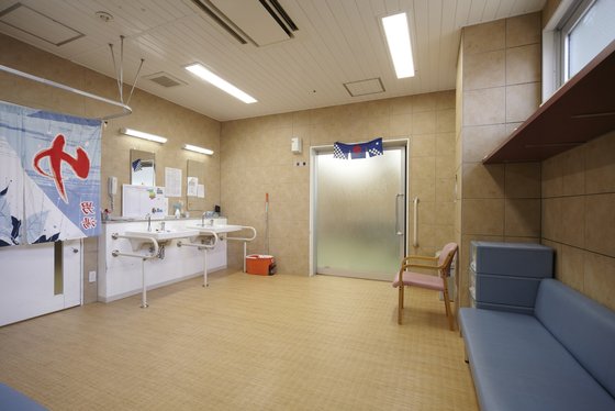 スーパー・コート大東