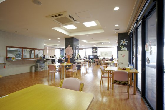 スーパー・コート大東