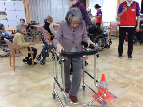 スーパー・コート大東