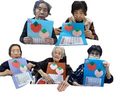 4月のカレンダー作り(♡´艸`♡)