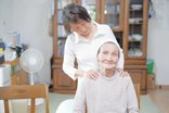 親を施設に預けるのは罪?後悔しないためのタイミングと進め方