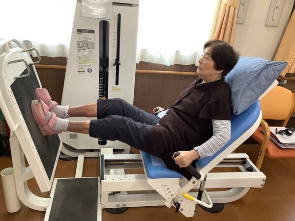6月機能訓練の様子②｜スーパー・コート茨木さくら通り(大阪府茨木市