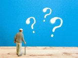 認知症とは違う?急な混乱や幻覚「せん妄」の正体と対処法