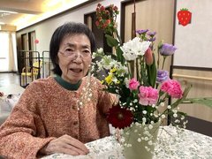 今月のフラワーアレンジメント(*^^)v