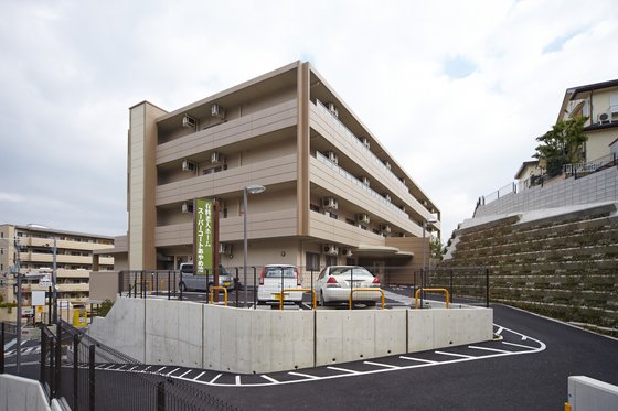 スーパー・コートあやめ池