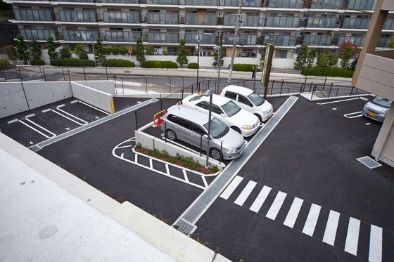 スーパー・コートあやめ池