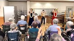 南国の風が施設に舞い降りた!フラダンスイベントの様子をご紹介