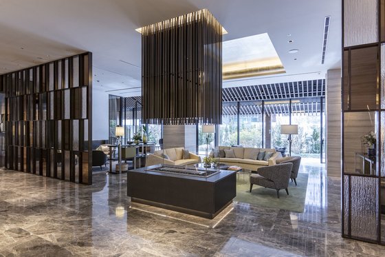 トラストグレイス白壁