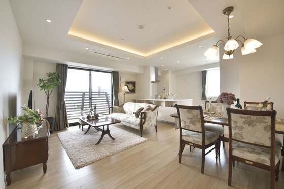 トラストグレイス白壁