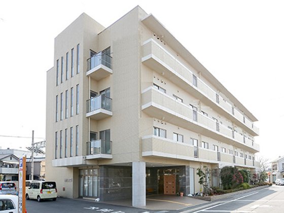 プレザンメゾンあじま