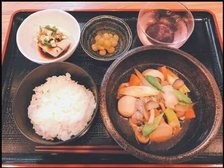 食事一例:お楽しみ献立～郷土料理～山形県