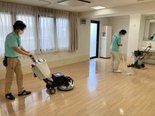 館内ワックスがけをおこないました!