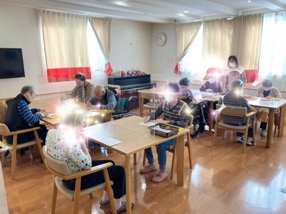 やさしえ神戸持子