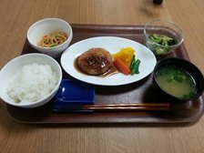 肉料理(ハンバーグ)