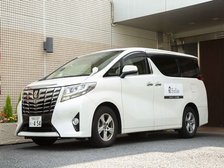 成城学園前駅からのお越しには、シャトルバスをご利用ください。