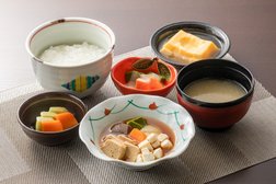 ご入居者のお口の機能状態に合わせた6種の食事形態
