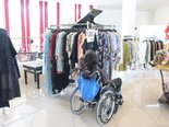 【イベント】「どれにしようかな」館内衣料販売会で、自分で選ぶ楽しみを
